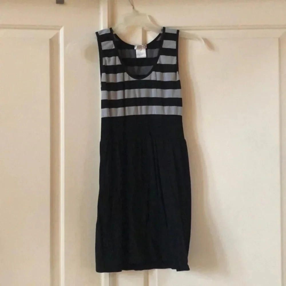 Black & gray mini woman’s size medium